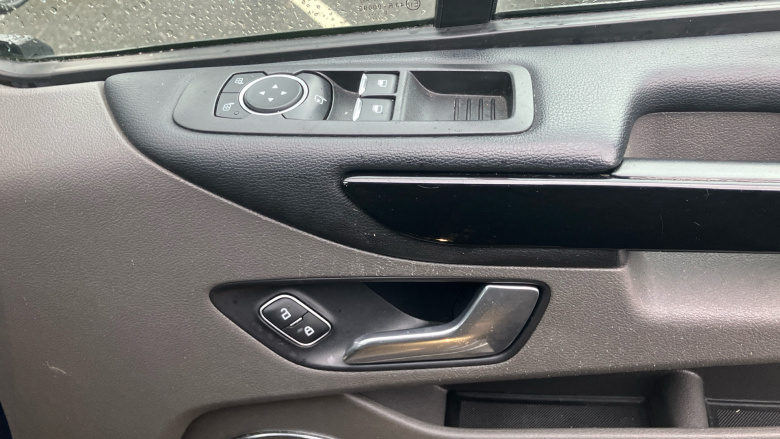 Ford Tourneo Custom Transit Custom Tourneo L1 Diesel Fwd 2.0 EcoBlue 130ps Low Roof 8 Seater Active